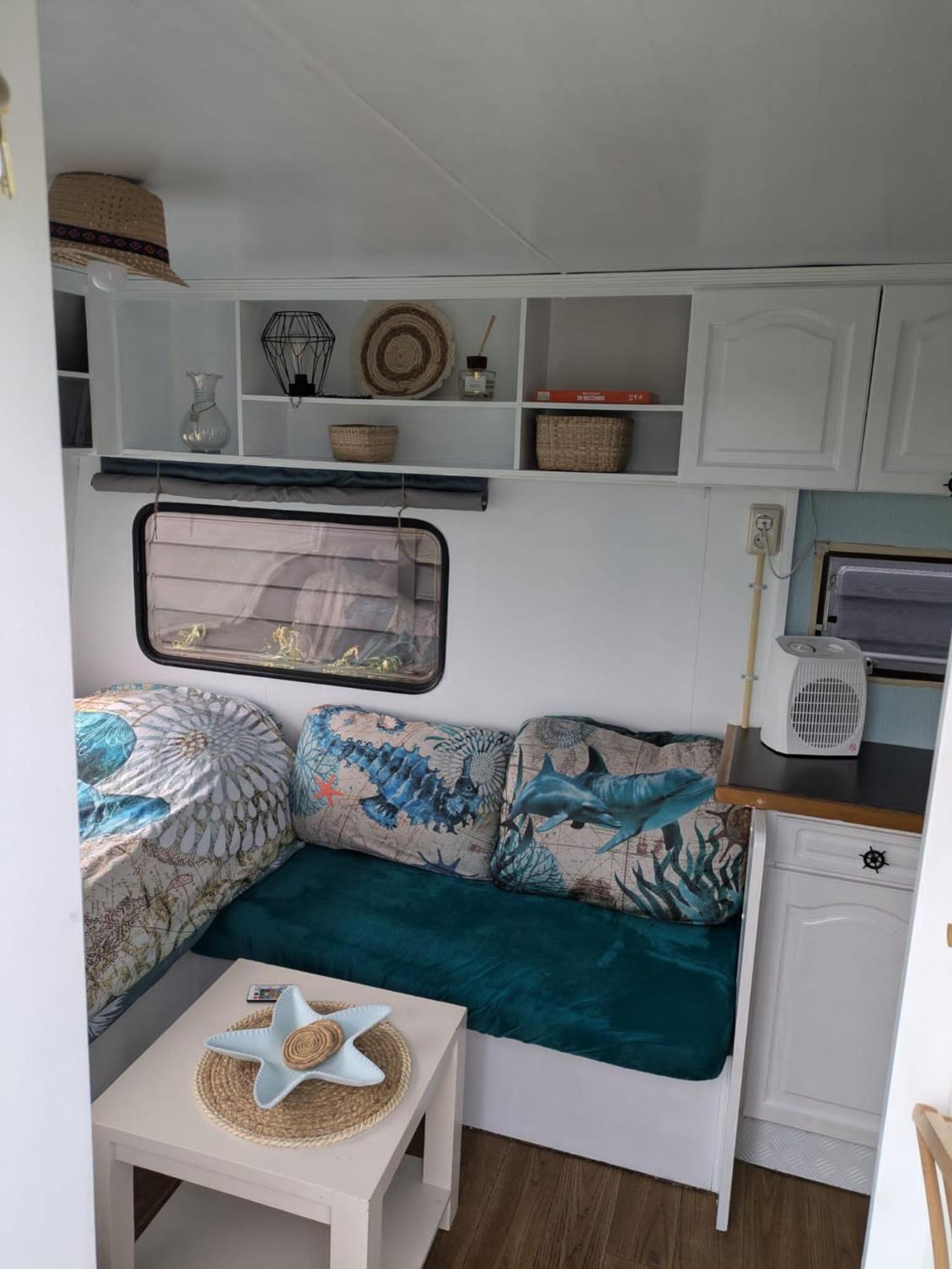 Caravan Zee By Bnb De Kapitein 't Horntje Dış mekan fotoğraf