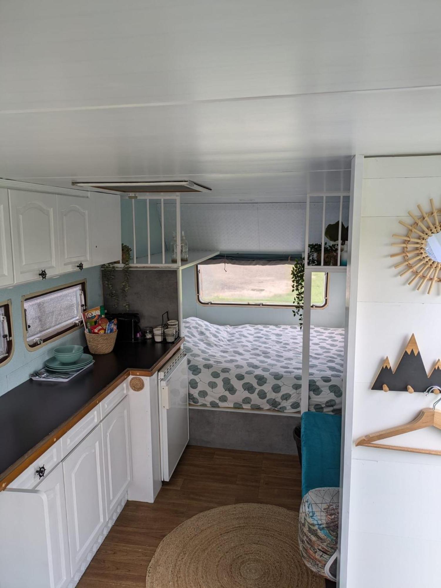 Caravan Zee By Bnb De Kapitein 't Horntje Dış mekan fotoğraf
